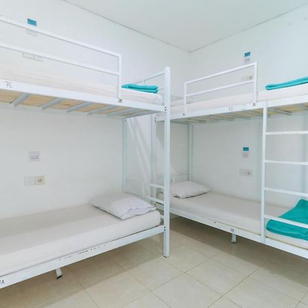The Ruum Hostel Canggu Esterno foto
