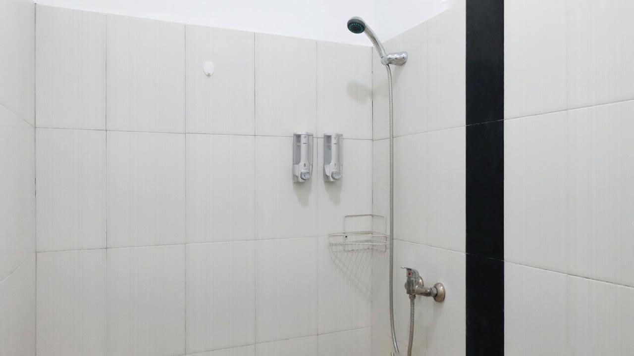 The Ruum Hostel Canggu Esterno foto