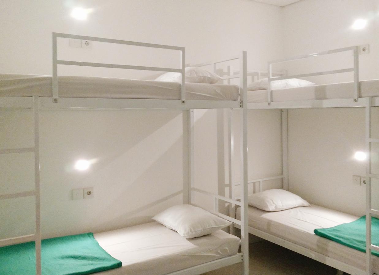 The Ruum Hostel Canggu Esterno foto