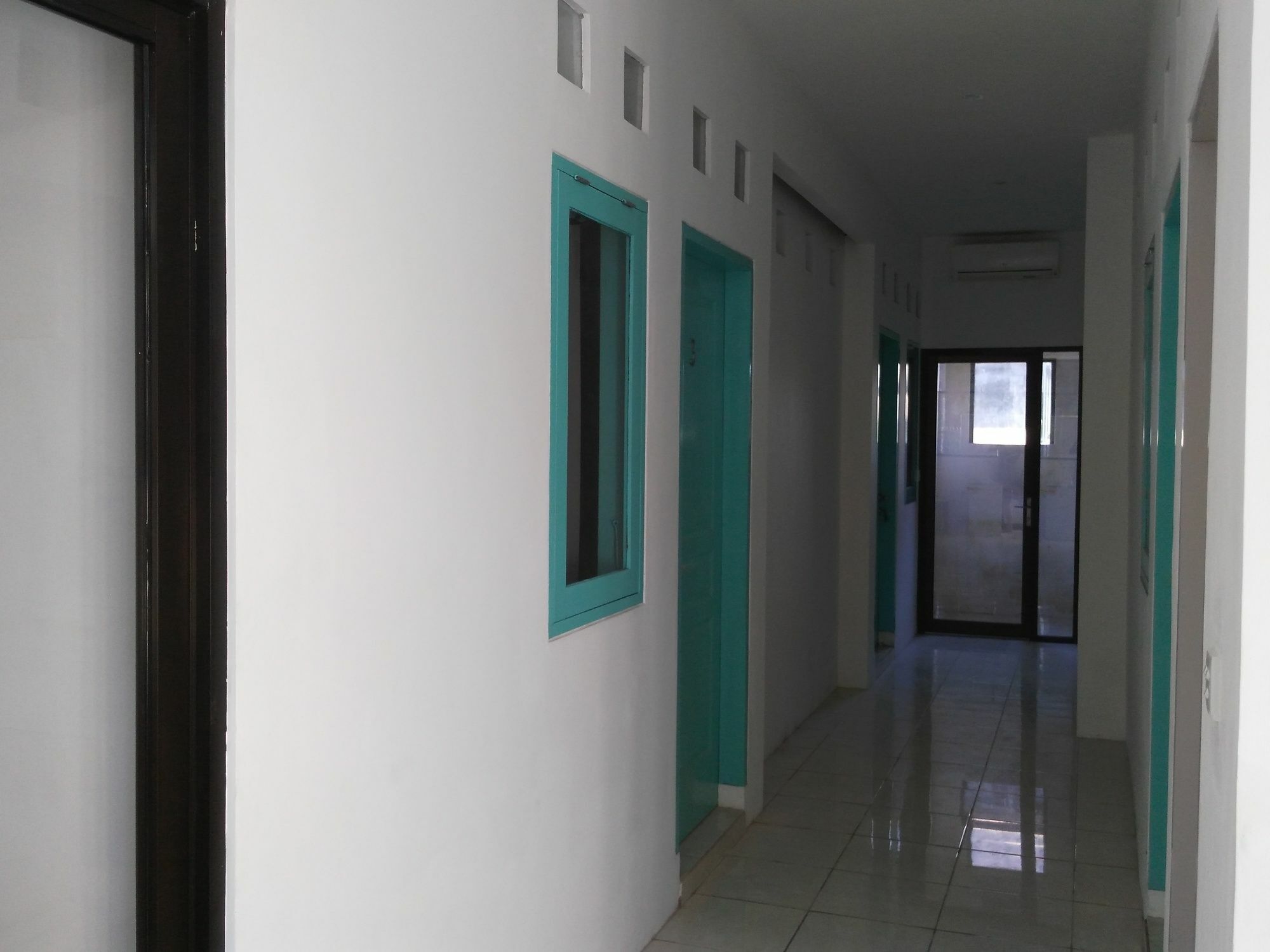 The Ruum Hostel Canggu Esterno foto
