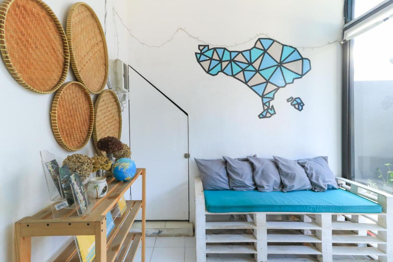 The Ruum Hostel Canggu Esterno foto