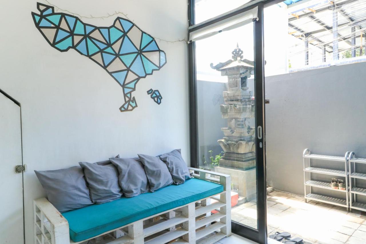 The Ruum Hostel Canggu Esterno foto