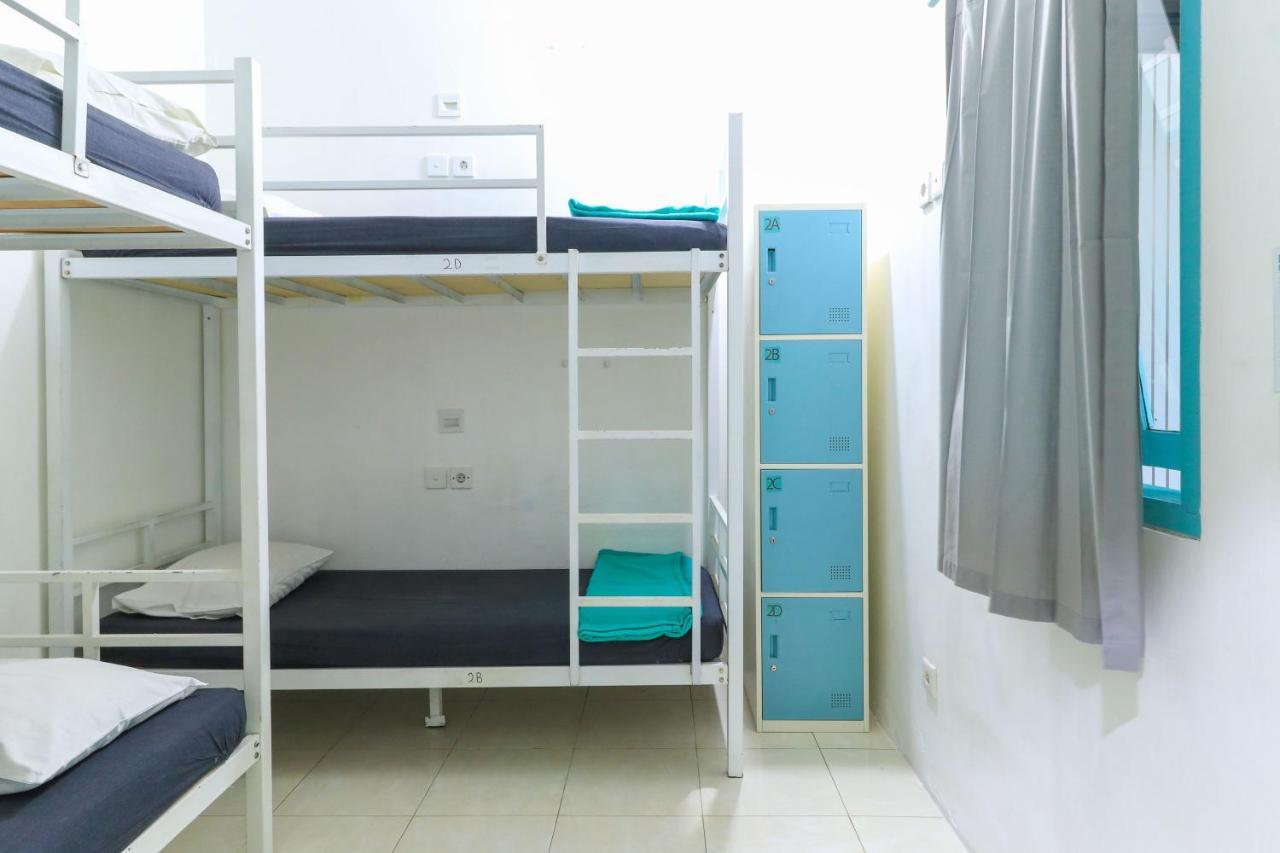 The Ruum Hostel Canggu Esterno foto