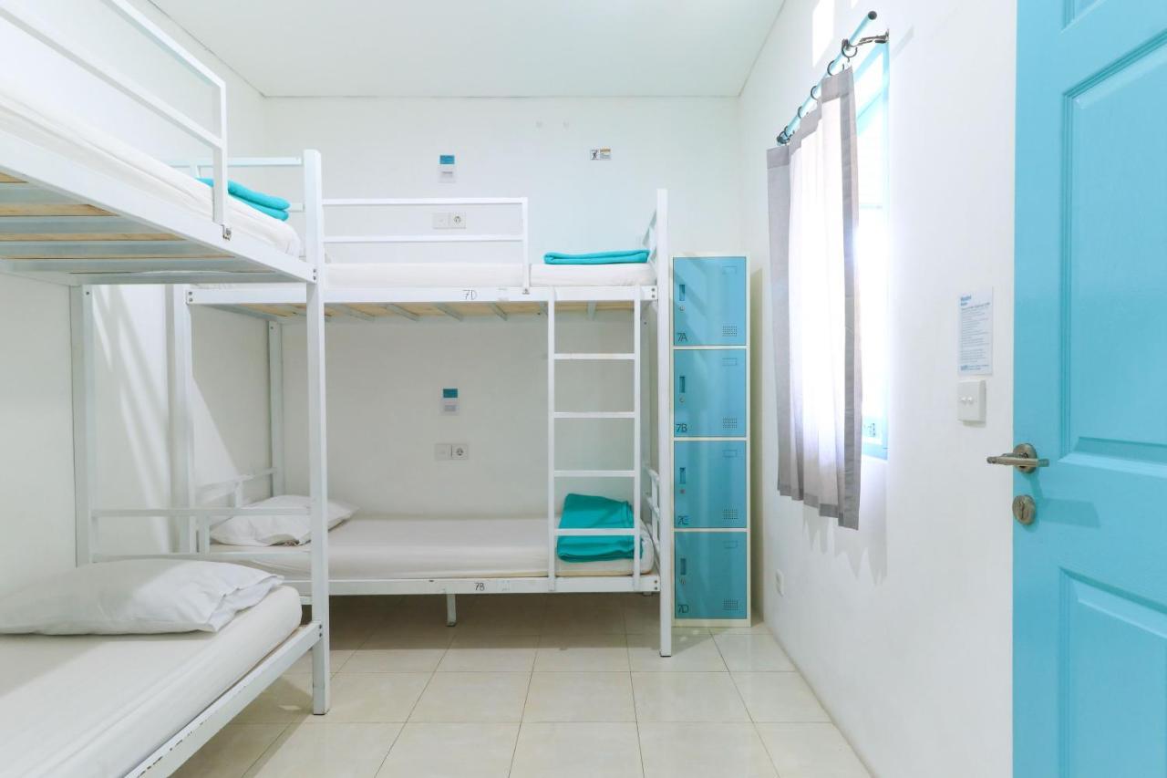 The Ruum Hostel Canggu Esterno foto